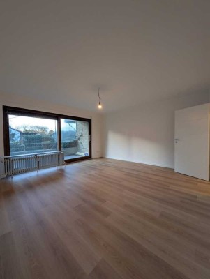 Frisch sanierte 2-Zimmer-Wohnung in zentraler Lage zu vermieten