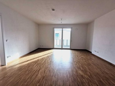 Moderne 2-Zimmer-Wohnung mit großer Loggia in München/ Obersendling