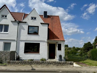 Doppelhaushälfte in Lübeck Schlutup
