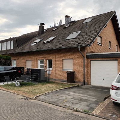 Exklusive 1-Zimmer-Wohnung mit gehobener Innenausstattung mit Balkon in Pulheim