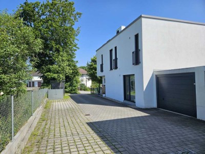 In ruhiger Ortsrandlage - modernes, freistehendes EFH