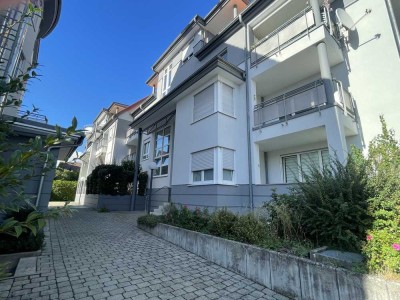 Gemütliche Single 2-Zimmer-Erdgeschosswohnung mit Terrasse und Gartenanteil!