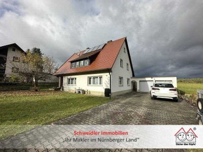 Top 2-Familienhaus mit herrlichem Grundstück, Doppelgarage, u.v.m. in Lauf-Bullach