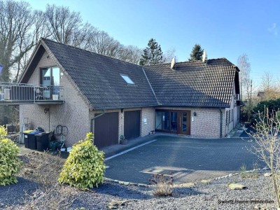 Einfamilienhaus in ruhiger Lage und großem Grundstück