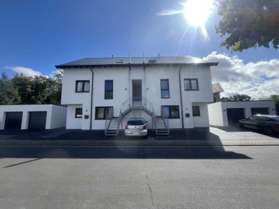 Neubau Doppelhaushälfte mit Einliegerwohnung