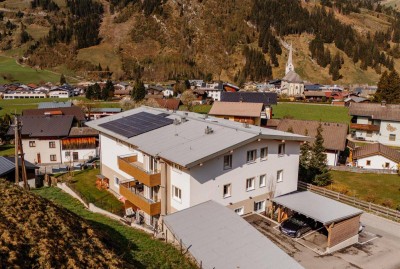 Helle 2- Zimmer-Neubauwohnung mit Carportparkplatz