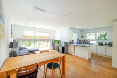 Exklusive Gartenwohnung mit Haus im Haus Ambiente