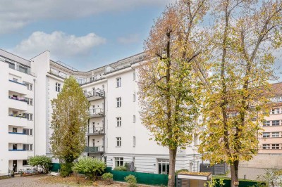 Moderne 2-Zimmer-Wohnung in saniertem Altbau in Toplage in der City West