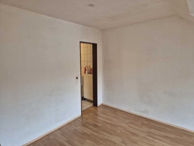 1- Zimmer Appartement mit Einbauküche in Gummersbach Derschlag zu vermieten!