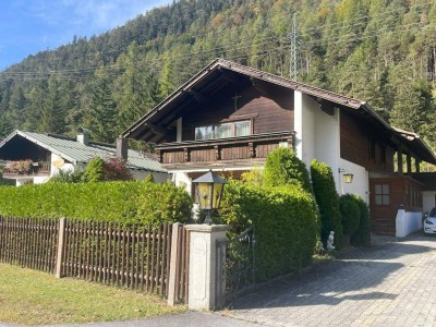 Scharnitz: Landhaus zu vielseitigen Nutzung in Naturlage zu verkaufen