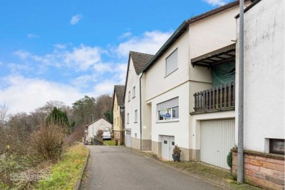 Heimeliges EFH in Clausen: Familienidyll mit Fernblick ins Schwarzbachtal