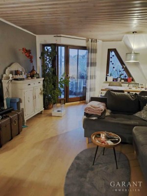 Gemütliche Wohnung mit großem Balkon und Garage!