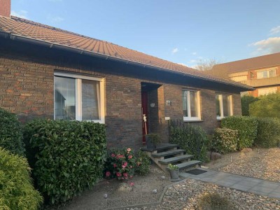 Doppelhaushälfte im Bungalows stiel  in Duisburg Overbruch nähe Rheinaue
