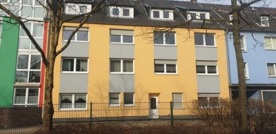 Sanierte Wohnung mit viereinhalb Zimmern und Loggia in Velbert Mitte