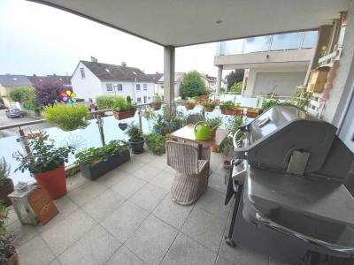 Helle 3-Zi.-Whg. mit Balkon, I.OG,Aufzug, TG, in Friedrichshafen, OT Ailingen. Gehobene Ausstattung.