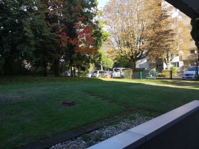 RESERVIERT!!!!!! Stilvolle 2-Raum-EG-Wohnung mit Balkon und Einbauküche in Oberursel (Taunus)