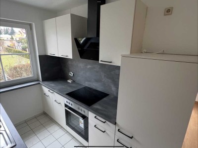 Gemütl. sonnige 3 Zi WG, neue Einbauküche, Badmöbel Balkon in sonniger, ruhiger Lage