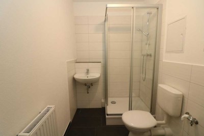 XXL 4-Raum-Wohnung mit Wanne, Dusche & 2 Balkonen!!!!