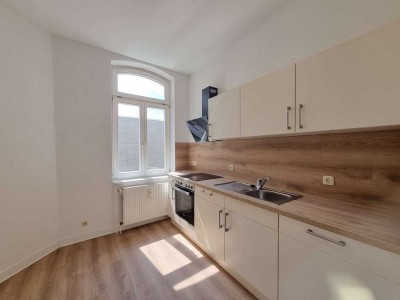 Renovierte Altbauwohnung in "Buckau" I 2-Raum I Tageslichtbad mit Wanne I Moderne Einbauküche