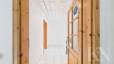 Lichtdurchflutete 2-ZKB-Dachgeschosswohnung in ruhiger Lage von Riegelsberg!