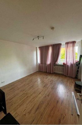 Für Singles oder Paare: sehr schöne, zentral gelegene 2-Zimmer-Wohnung zu vermieten!