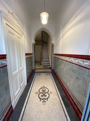 Traumhafte Wohnung in Gründerzeithaus in der Bonner Südstadt
