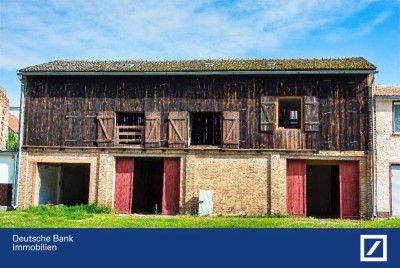 Tabakscheune mit Oderblick und Historisches Reihenmittelhaus – Wohnidylle in Gartz (Oder)