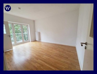Direkt einziehen! Apartment mit Balkon, separierte Küche & Einbauküche, Parkett, guter Schnitt