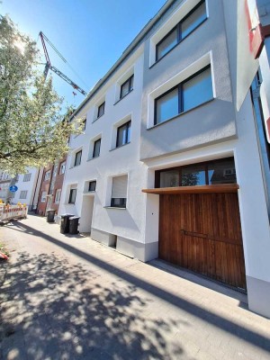 Erstbezug-lichtdurchflutete Maisonette 3-Zimmer Wohnung  mit Dachterrasse