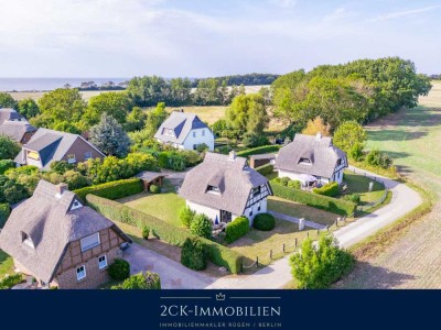 Reetferienhaus für Erholungssuchende, direkt an der Küste, Idylle, Ruhe, nur 550 m zum Ostseestrand!