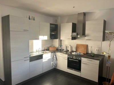 Geschmackvolle, neuwertige 2-Zimmer-Wohnung mit gehobener Innenausstattung mit EBK in Darmstadt