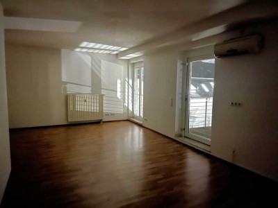 Stilvolle Wohnung im Herzen von Moers mit offenem Wohnkonzept!