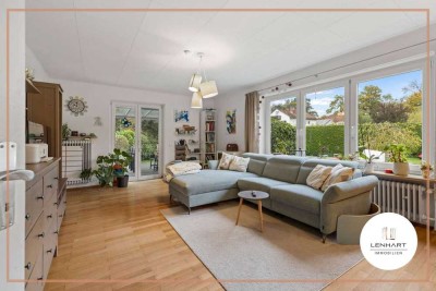 **Wohnen mit Urlaubsflair: Terrasse, Pool und traumhafter Garten**helle Erdgeschosswohnung**