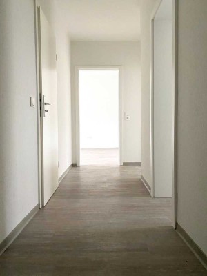 Renovierte 4 Zimmer-Wohnung mit Balkon in idealer Lage