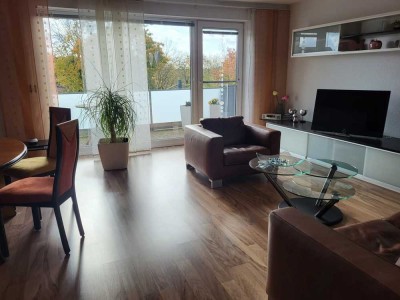 Lichtdurchflutete 3 Zi-ETW mit S-Balkon, EBK, Fußbodenhzg., 2 Bäder & Garage in Unterfeldhaus!