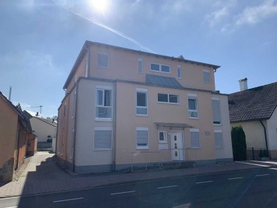 Helle Traumwohnung mit Balkon und Garage!