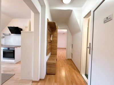 Eggenberg nähe FH! - 4-Zimmer Dachgeschosswohnung