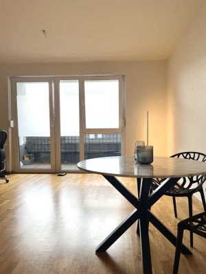 Ab sofort: Neubau, Balkon, Fußbodenheizung, EBK, Parkett