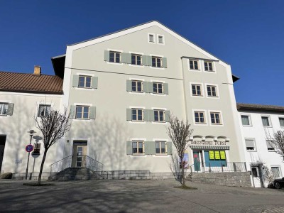 Amthofplatz 5, 94259 Kirchberg