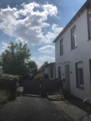*** Haus in Haus *** mit eigenem Grundstück u.Garten !!!