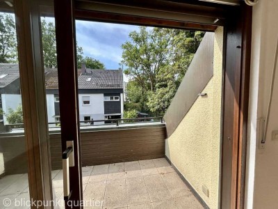 helle 2 Zimmer ETW mit Loggia und Balkon sowie Stellplatz!!!