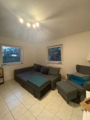 Gepflegte 2-Zimmer-Souterrain-Wohnung mit Terrasse in Bornheim