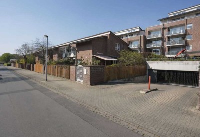 Schöne 3-Zimmer-EG-Wohnung mit Terrasse und EBK in Bothfeld