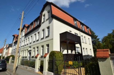 Moderne und helle 2-Zimmer-Wohnung mit Einbauküche und Balkon