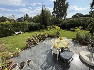 Bezugsfrei: Exklusive EG Gartenwohnung in Glienicke, 193qm Wohnfläche, inkl. 2 Garagen