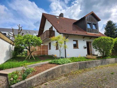 Gepflegtes Einfamilienhaus mit Garten in Haibach