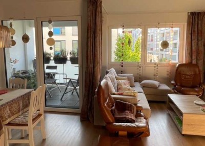Freundliche 2-Zimmer-Wohnung mit gehobener Innenausstattung mit Balkon und EBK in Paderborn