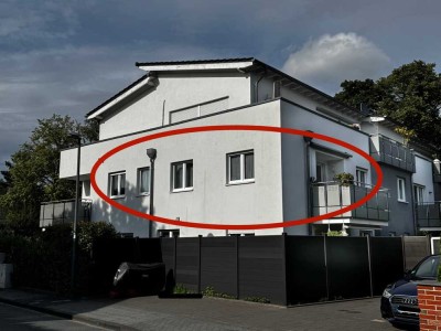 Moderne 3-Zimmer-Wohnung mit Südbalkon, Aufzug & Einbauküche in zentraler Lage von Schloß Neuhaus!