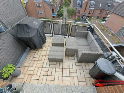 Schöne helle 2-Zimmer Wohnung im 3. OG mit Balkon in Opladen