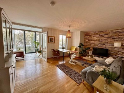 Helle, gepflegte 3-Zimmer-Wohnung mit Einbauküche, Wintergarten und Tiefgarage